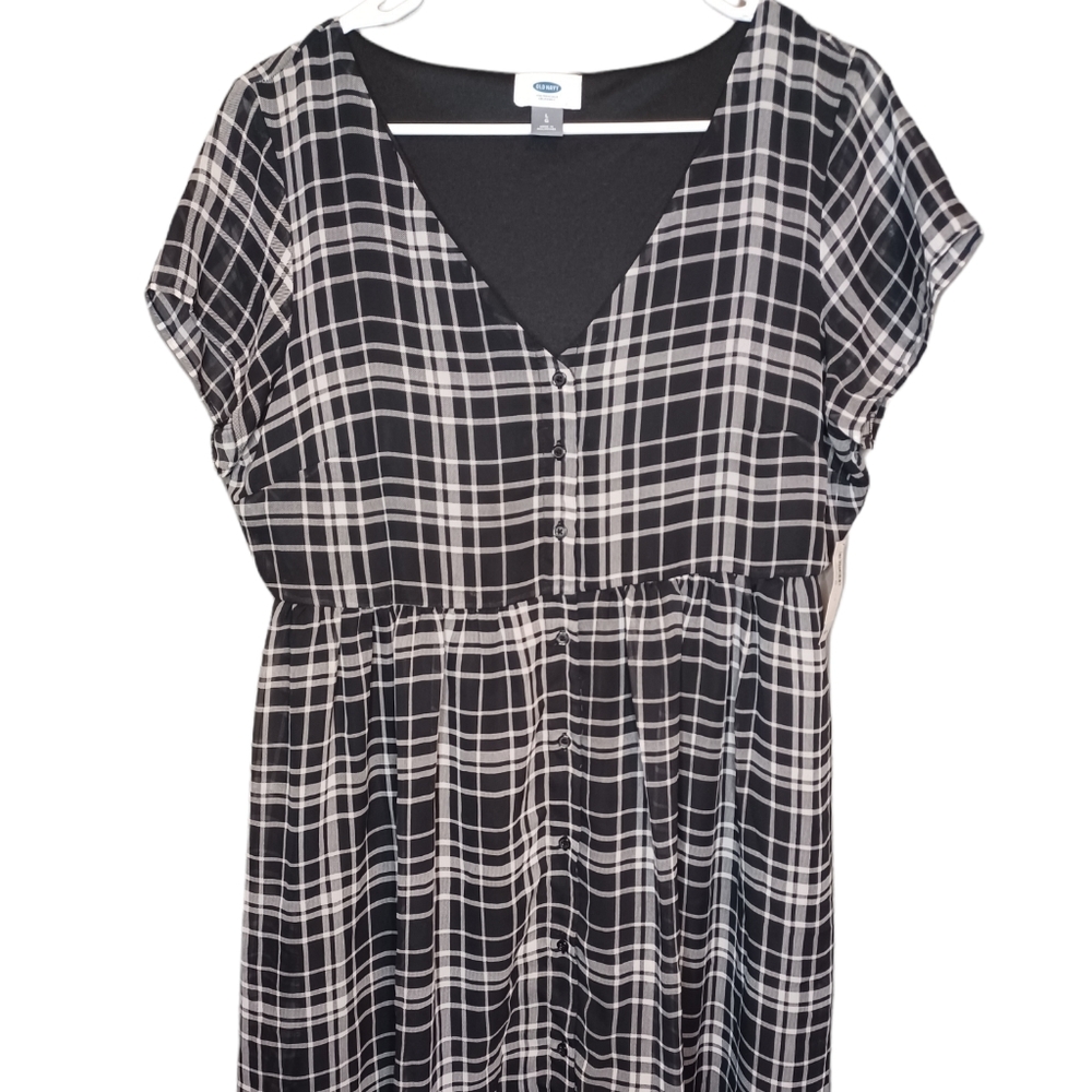 Old Navy Black and White Dress Size Large